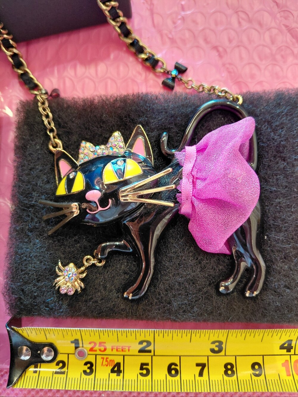 NIB. Betsey Johnson Large Statement Kitty Necklace - Picture 5 of 5